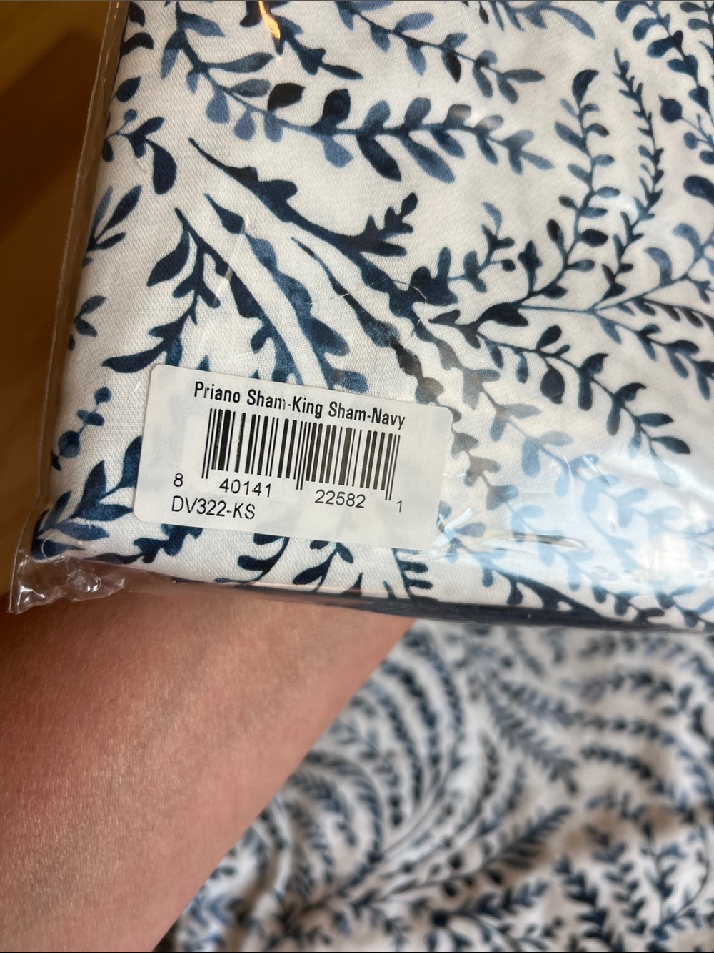 King bedding set - Picture 3 of 8
